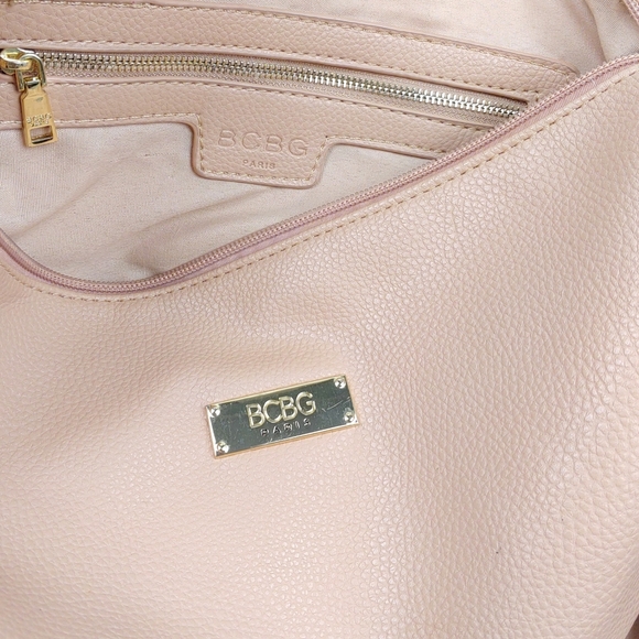 BCBG EUC Tan Faux Leather Adjustable Strap Crossbody/Shoulder Bag - Picture 3 of 7